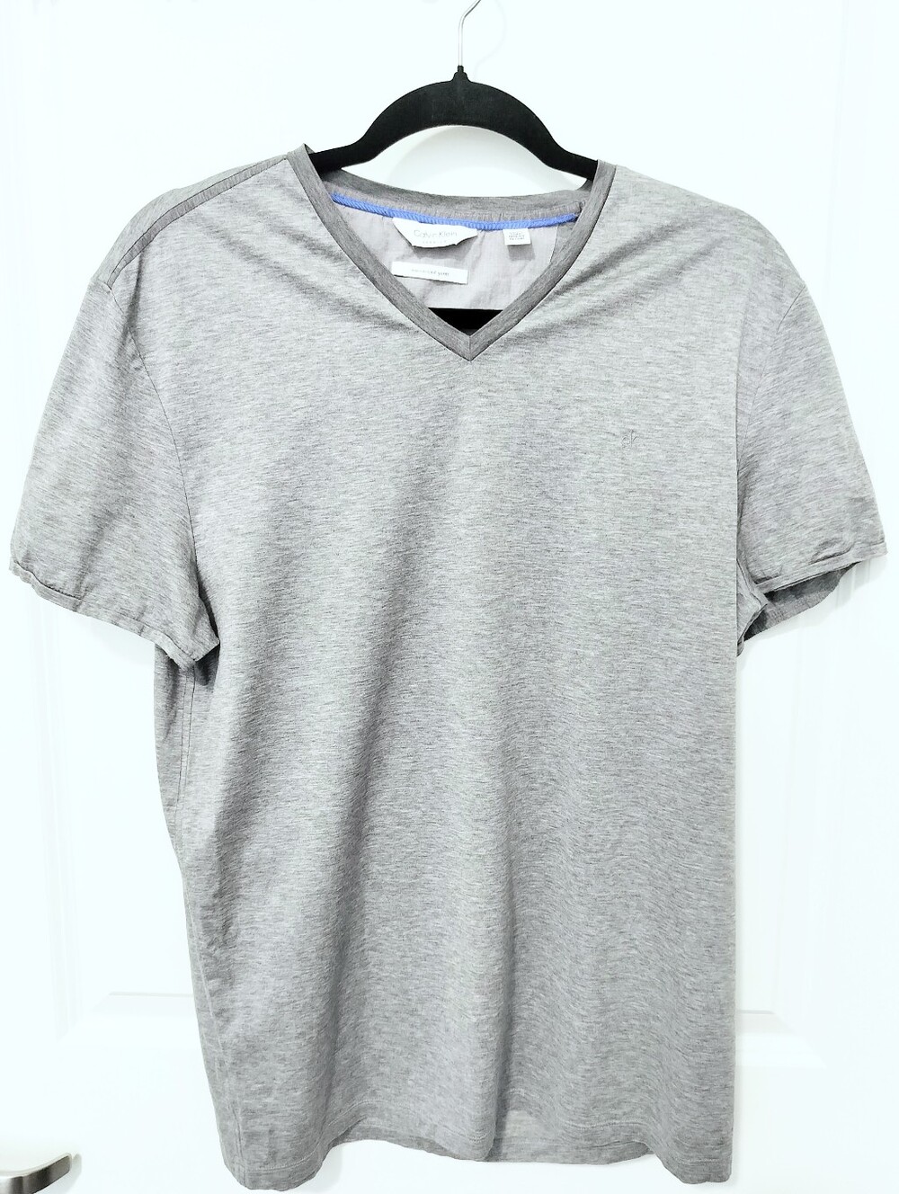 Calvin Klein Men's L Heather Gray V-Neck Short Sleeve Tee